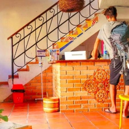 Fatima Hostel Santa Marta エクステリア 写真